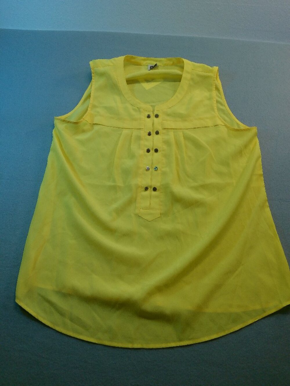 Yellow Sleeveless Blouse Anne Klein Size XL